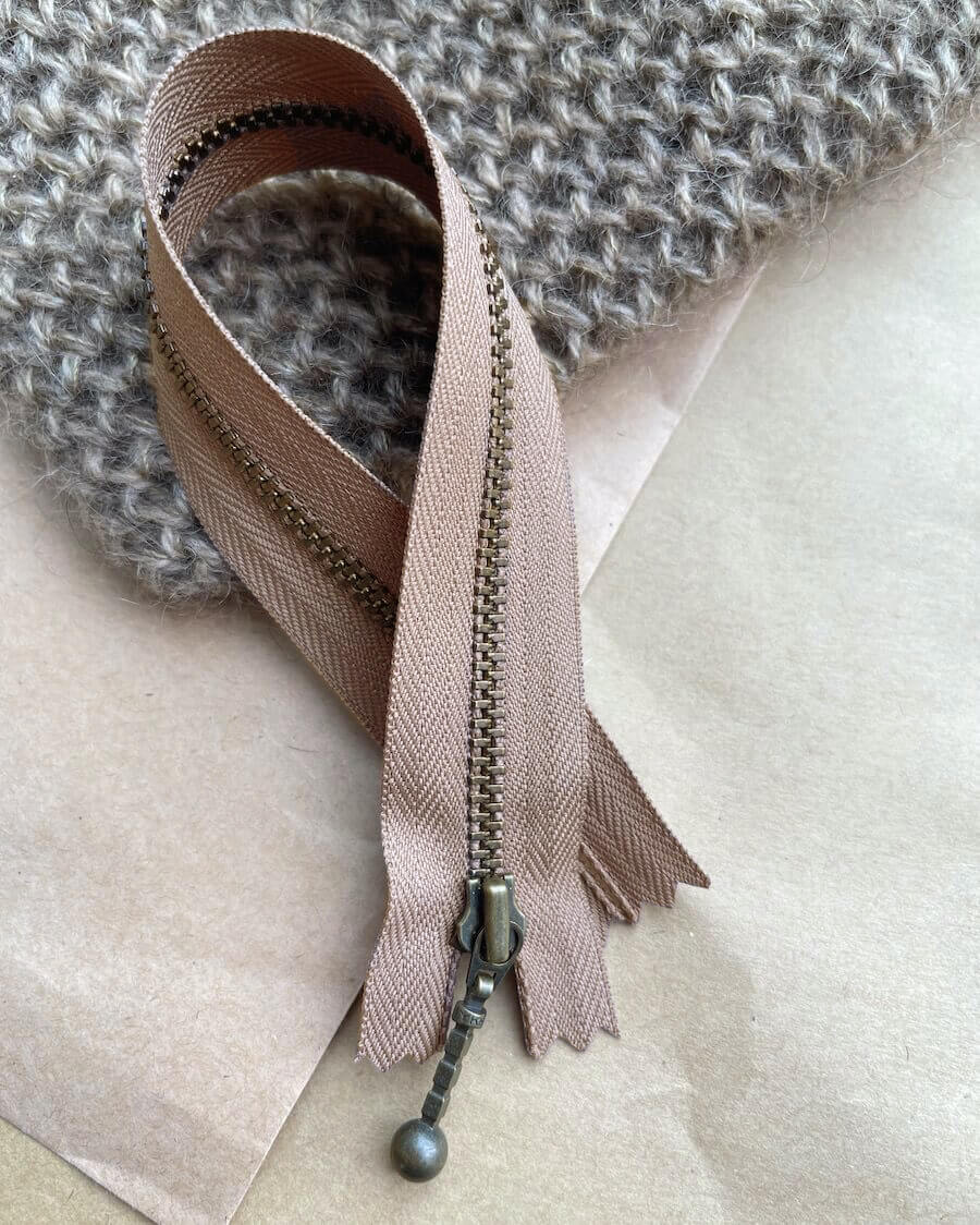 Vetoketju 23 cm PetiteKnit