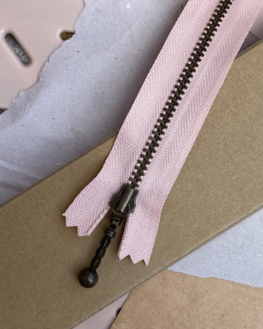 Vetoketju 23 cm PetiteKnit