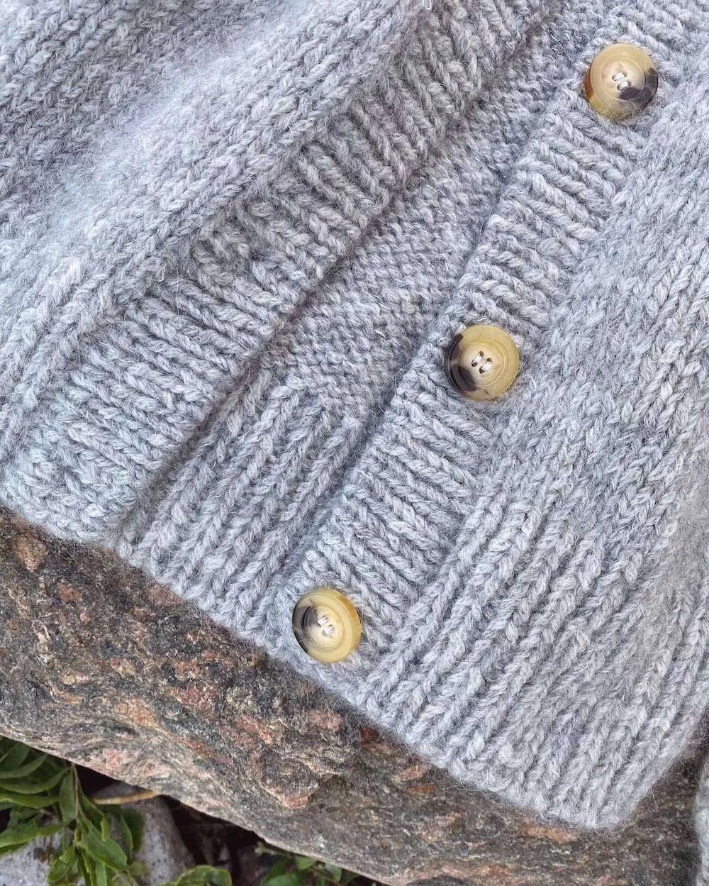 Novice Cardigan - Chunky Edition by PetiteKnit